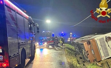 Autobus sa turistima iz BiH se prevrnuo kod Venecije