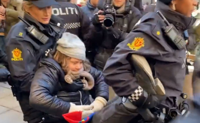 Policija privela pa ubrzo pustila Gretu Tunberg (VIDEO)
