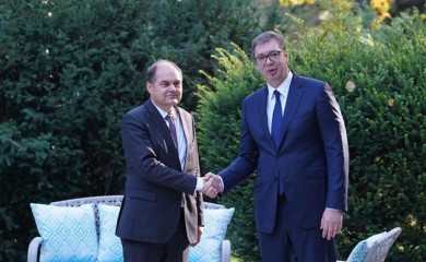 Šmit se sastaje sa Vučićem
