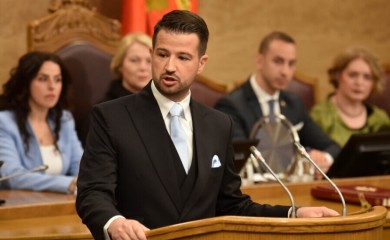 Milatović se oglasio povodom godišnjice Bulatovićeve smrti, opozicionari negoduju