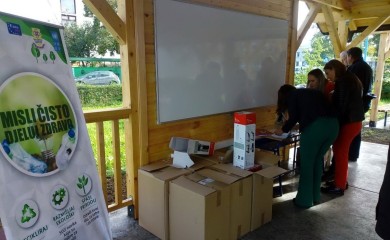 Osnovne škole zarađuju od plastične ambalaže