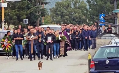 Jecaji prekidali muk i tišinu! Sahranjena dvojica Srba koja su ubijena u Banjskoj