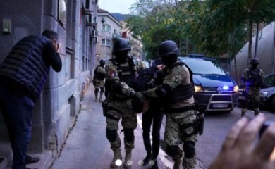 Zločin uznemirio BiH! Uhapšeni zbog ubistva Šveđanina dovedeni u MUP KS