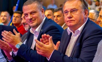 Vojin Mijatović pozvao poslanike SDP da glasaju za opoziciju u Srpskoj