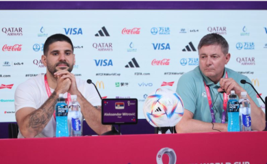 PIKSI: Možda krenem s tri napadača, Vlahović je spreman