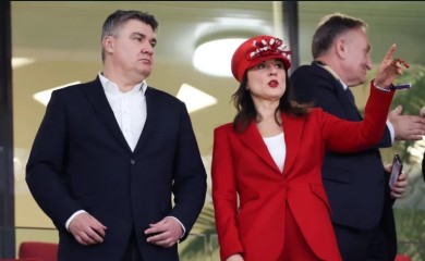 Zoran Milanović sa suprugom na tribinama u Kataru