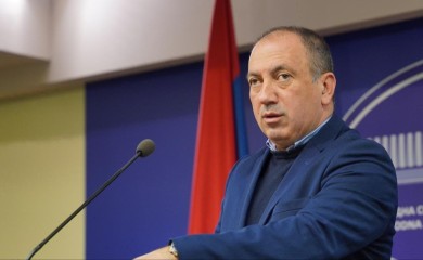 Crnadak traži ukidanje duplih funkcija, hoće li ga podržati poslanici?