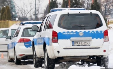 Banjalučanin dočekao policajce: Otvorio vrata stana uperivši pištolj prema njima