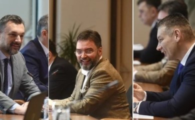 Ministri vidno raspoloženi pred prvu sjednicu Savjeta ministara BiH
