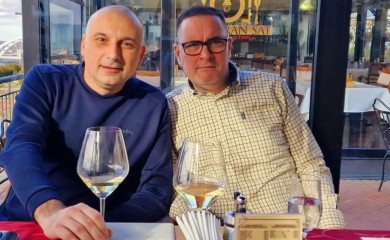 Trojcu sa državnim poslom pridružio se "rođo"