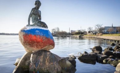 Incident u Kopenhagenu: Čuvena statua “Male sirene” u bojama ruske zastave