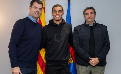 Ronaldinjov sin potpisao za Barselonu