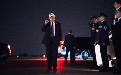 Tramp: Teheran želi dogovor sa Vašingtonom, Laridžani demantuje