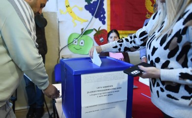 Crna Gora: Do 12 časova glasalo 31,1 odsto birača