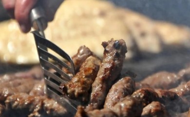 Ćevapi iz jednog bh. grada našli se na listi 50 najboljih mesnih jela