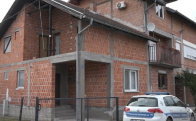 Brčko: Uzeti brisevi za DNK analizu od sve djece pronađene u kući u Ivicima