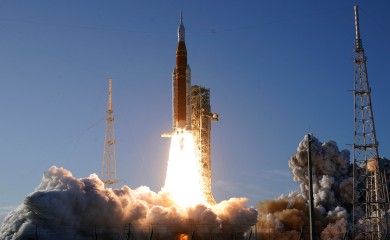 NASA lansirala astronaute u istorijskoj misiji Artemida na Mjesec