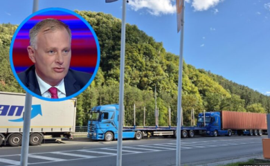 Incident kod terminala u Gradišci: Trivić svojim kamionom probio blokadu i zaprijetio tužbom