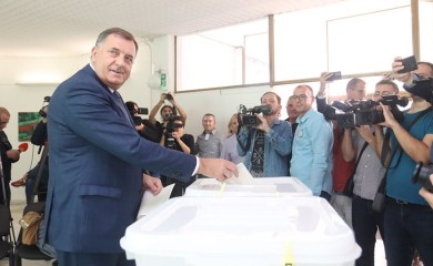 Milorad Dodik glasao u Laktašima