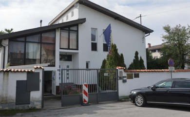 Biračko mjesto otvoreno u Ambasadi BiH u Ljubljani
