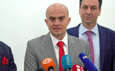 SLAVEN RAGUŽ: Kada je Šmit već dirao u Ustav, zašto nije riješio Predsjedništvo BiH