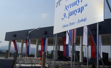 Gorio kamion na auto-putu “9. januar”