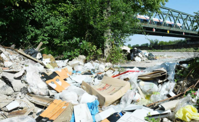 Iz Italije i Austrije uvezli otpad, skladištili ga u Sisku