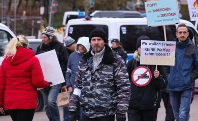 Hiljade ljudi na ulicama njemačkog grada traži pomirenje s Rusijom