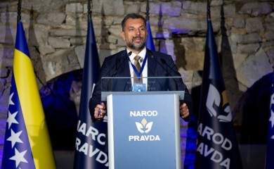 U NiP-u pljušte ostavke zbog kadrovske politike