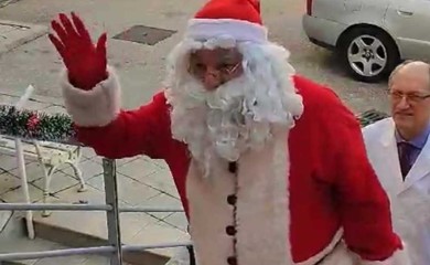 Tradicija duga devet godina: Trebinjski Djed Mraz prvi dao krv (VIDEO)