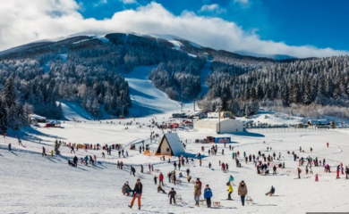 Drama na Bjelašnici: Pukla sajla na jednom od ski-liftova, ima povrijeđenih