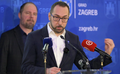 Tomašević: Juče nije bilo ustaškog pozdrava ni „Čavoglava“, HDZ kontroliše Tompsona