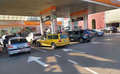 Panična kupovina ubrzava poskupljenje goriva u Srpskoj