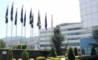 Cifre izazivaju ljutnju: Da li će i kada biti smanjene plate funkcionerima na nivou BiH?