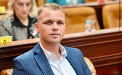 Stanivuković za krivičnu prijavu zbog milionskog kredita optužio Đajića