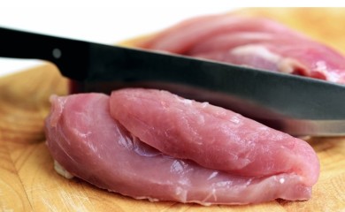 Ko u BiH prodaje odleđeno uvozno pileće meso kao svježe?