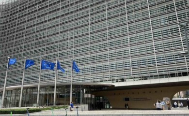 Brisel poručio Kurtiju: Ne odlučuje Priština kada će joj mjere biti ukinute, već EU