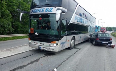 U sudaru autobusa u Šapcu povrijeđeno desetoro djece, vozač uhapšen