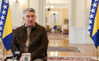 Hrvatski "Most" proglasio Komšića persona non grata