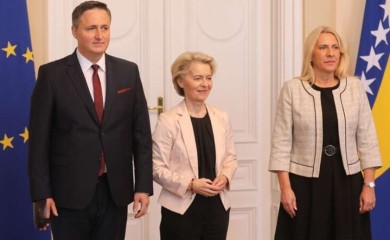 NEMA BESPLATNE POMOĆI Priznavanje Šmita uslov da Srpska dobije novac iz EU?