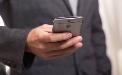 EU u avionima ukida režim letenja na mobilnim?