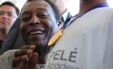 Pele prebačen na palijativnu njegu