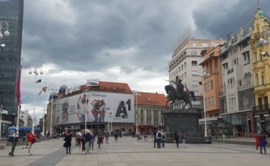 Ustaška obilježja na glavnom zagrebačkom trgu