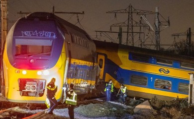 Jezive scene u Holandiji: Ima mrtvih u željezničkoj nesreći FOTO