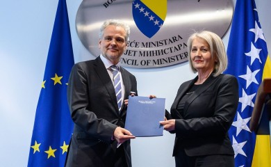 Zatler i Krišto potpisali sporazum: Za najsiromašnija domaćinstva stiže novac iz EU