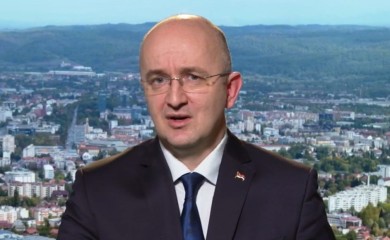 MAZALICA: Petrovićevo “marširanje” do Banjaluke – rijaliti politika