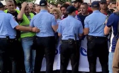 Banjalučanin uhapšen zbog napada na policajca na dočeku Ljubiše Petrovića