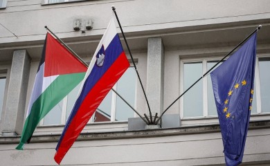 Slovenija odgođa priznavanje Palestine, Janšin SDS traži referendum