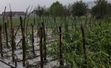 Nevrijeme napravilo haos: Proglašena vanredna situacija u Modriči FOTO