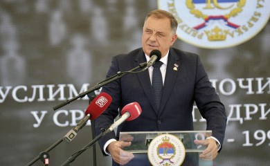 Dodik u Bratuncu: Dug prema stradalima vraćamo samo ako sačuvamo Republiku Srpsku